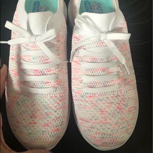 Womens size 11 skechers